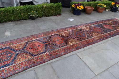 A LARGE ANTIQUE HERIZ RUNNER 530X105CM - ADDITIONAL PHOTO 4