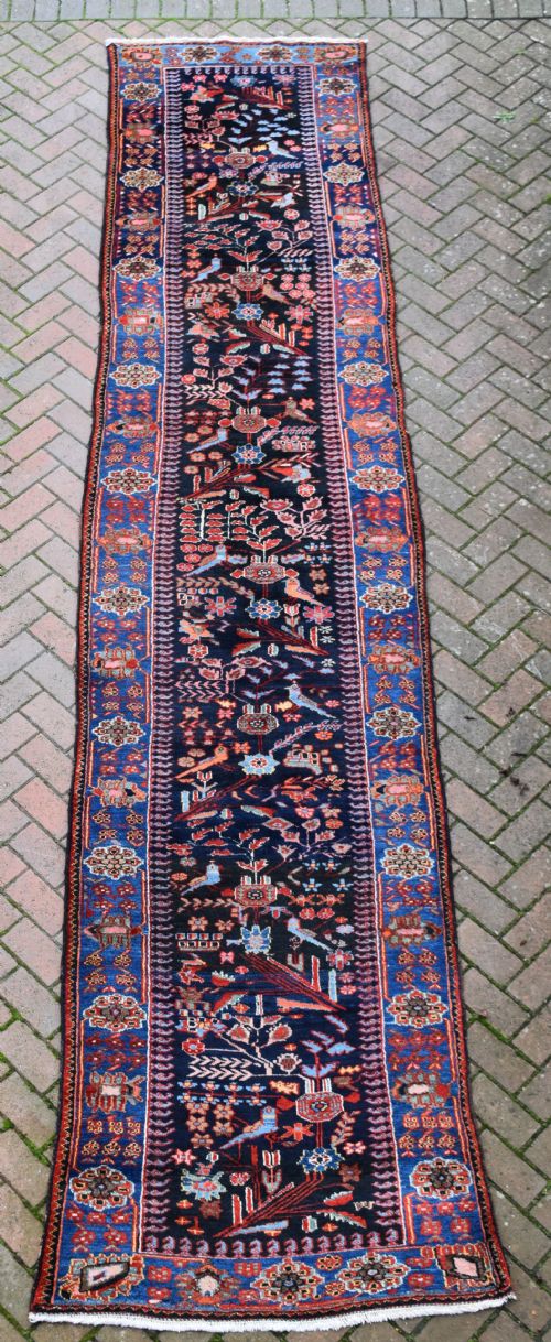 AN UNUSUAL BAKHTIARI RUNNER 465X100CM - ADDITIONAL PHOTO 1