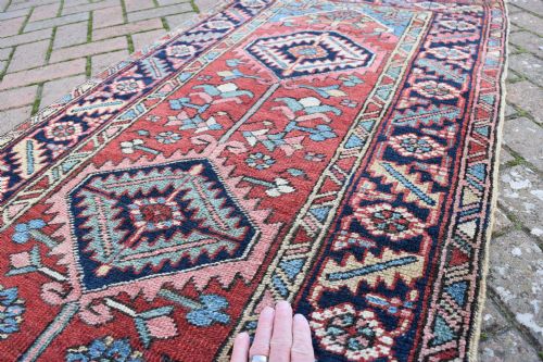 AN ANTIQUE NARROW HERIZ RUNNER 354X78CM - ADDITIONAL PHOTO 3