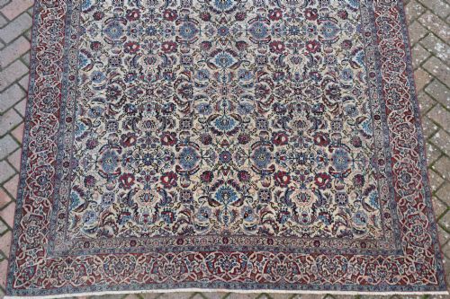AN EXCEPTIONALLY FINE ANTIQUE ISFAHAN CARPET 278X190CM - ADDITIONAL PHOTO 4