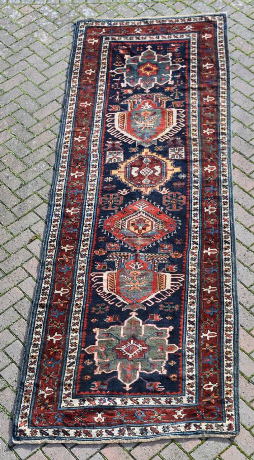 AN ANTIQUE KARADAGH LONG RUG 330X109 CM - ADDITIONAL PHOTO 5