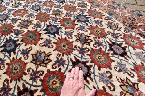 A FINE ANTIQUE VERAMIN RUG 200X153 CM - ADDITIONAL PHOTO 3