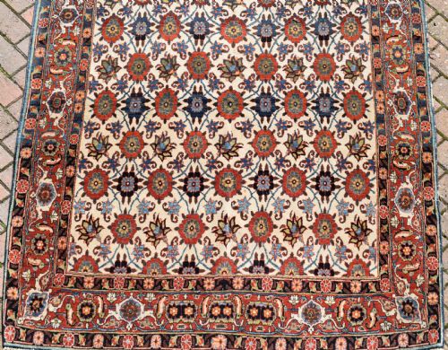 A FINE ANTIQUE VERAMIN RUG 200X153 CM - ADDITIONAL PHOTO 6