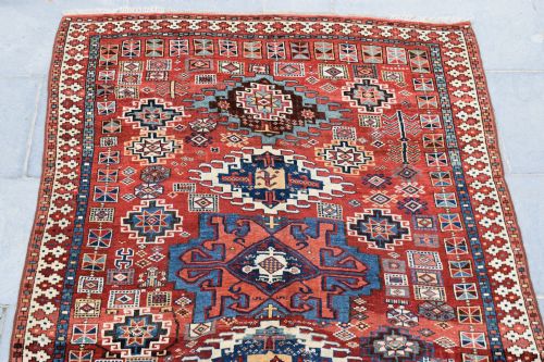 AN EARLY KURDISH KORDI CARPET 268X180 CM - ADDITIONAL PHOTO 2