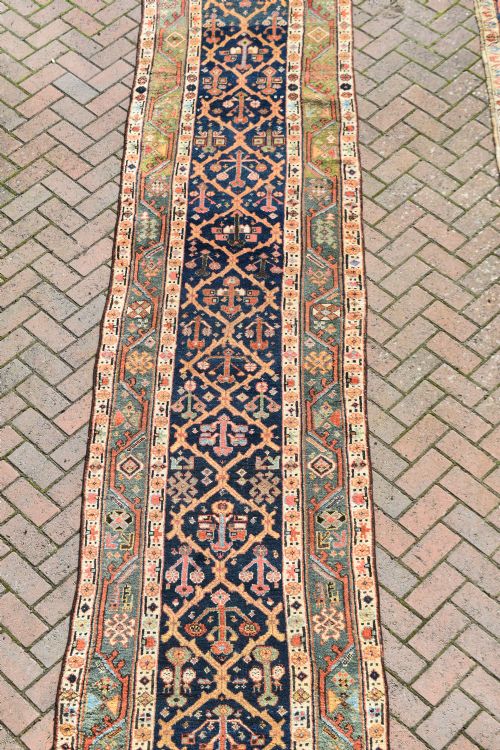 A VERY LONG NARROW ANTIQUE RUNNER 540X96 CM - ADDITIONAL PHOTO 2