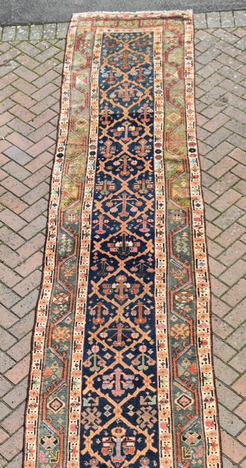 A VERY LONG NARROW ANTIQUE RUNNER 540X96 CM - ADDITIONAL PHOTO 3