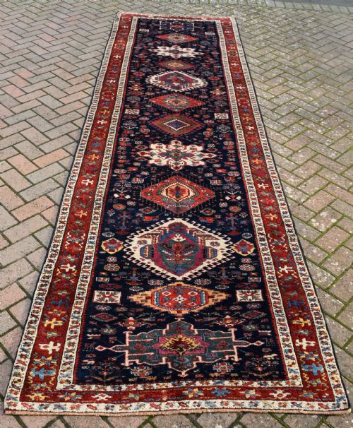 AN EARLY KARADAGH LONG RUG 385X115CM - ADDITIONAL PHOTO 9
