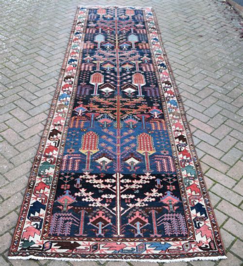 A BEAUTIFUL ANTIQUE BAKHTIARI RUNNER 390X108CM - ADDITIONAL PHOTO 4