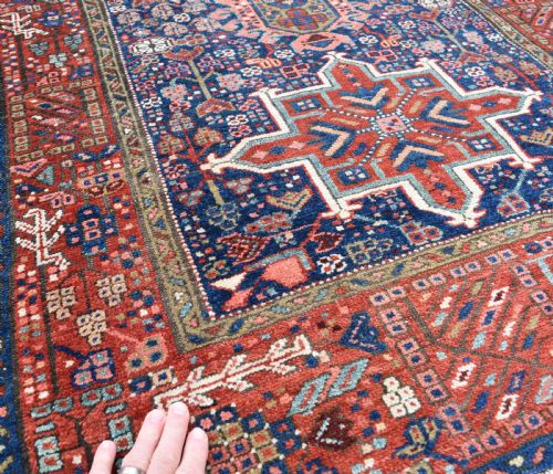 AN ANTIQUE KARAJA RUG 128X99 CM - ADDITIONAL PHOTO 3