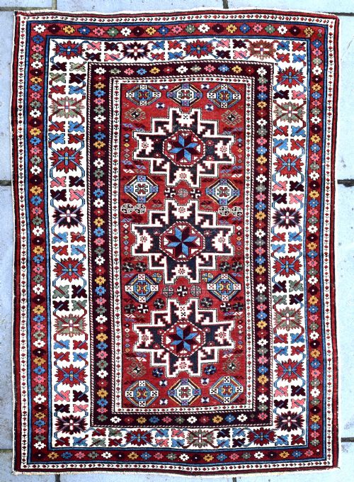 a fine antique caucasian leshgi rug 160x116 cm - CATEGORY: ANTIQUE RUGS - DATED 1880