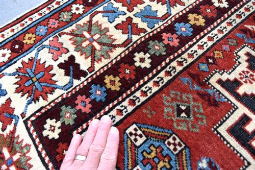 A FINE ANTIQUE CAUCASIAN LESHGI RUG 160X116 CM - ADDITIONAL PHOTO 5