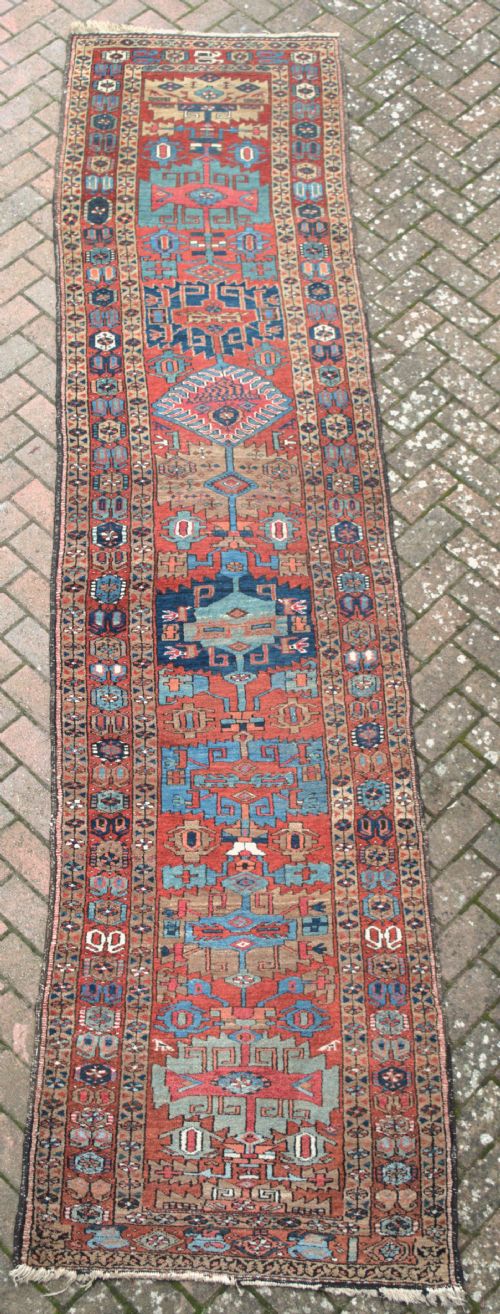 an antique heriz runner 380x92 cm - CATEGORY: ANTIQUE RUGS - DATED 1910