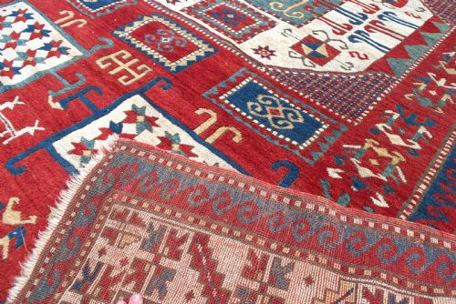 A FINE ANTIQUE KARACHOPF KAZAK RUG 244X192CM - ADDITIONAL PHOTO 3