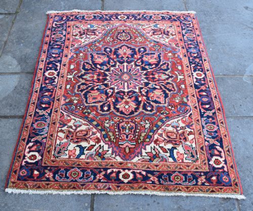 AN ANTIQUE HERIZ RUG 133X104CM - ADDITIONAL PHOTO 3