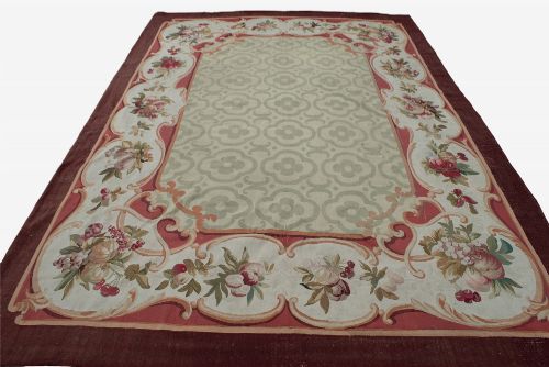 AN ANTIQUE AUBUSSON CARPET 329X232CM - ADDITIONAL PHOTO 1