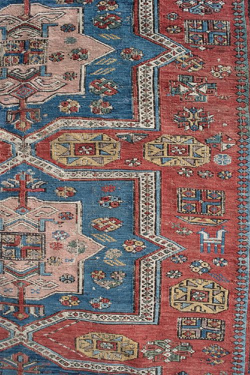 AN ANTIQUE KUBA SUMAK RUG 189X143CM - ADDITIONAL PHOTO 3
