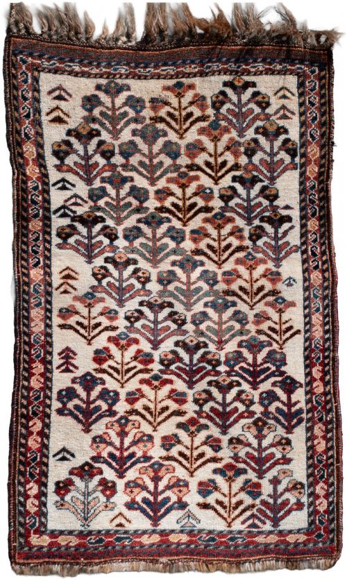 AN ANTIQUE AFSHAR RUG 105X65CM