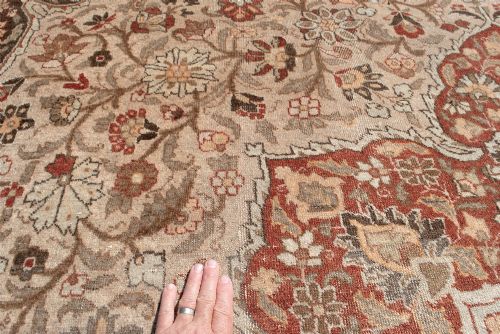 A LARGE TABRIZ COUNTRY HOUSE CARPET 445 X359 CM - ADDITIONAL PHOTO 7