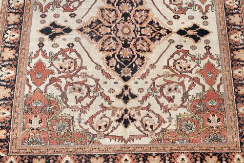 AN ANTIQUE MAHAL CARPET 380X333CM - ADDITIONAL PHOTO 2