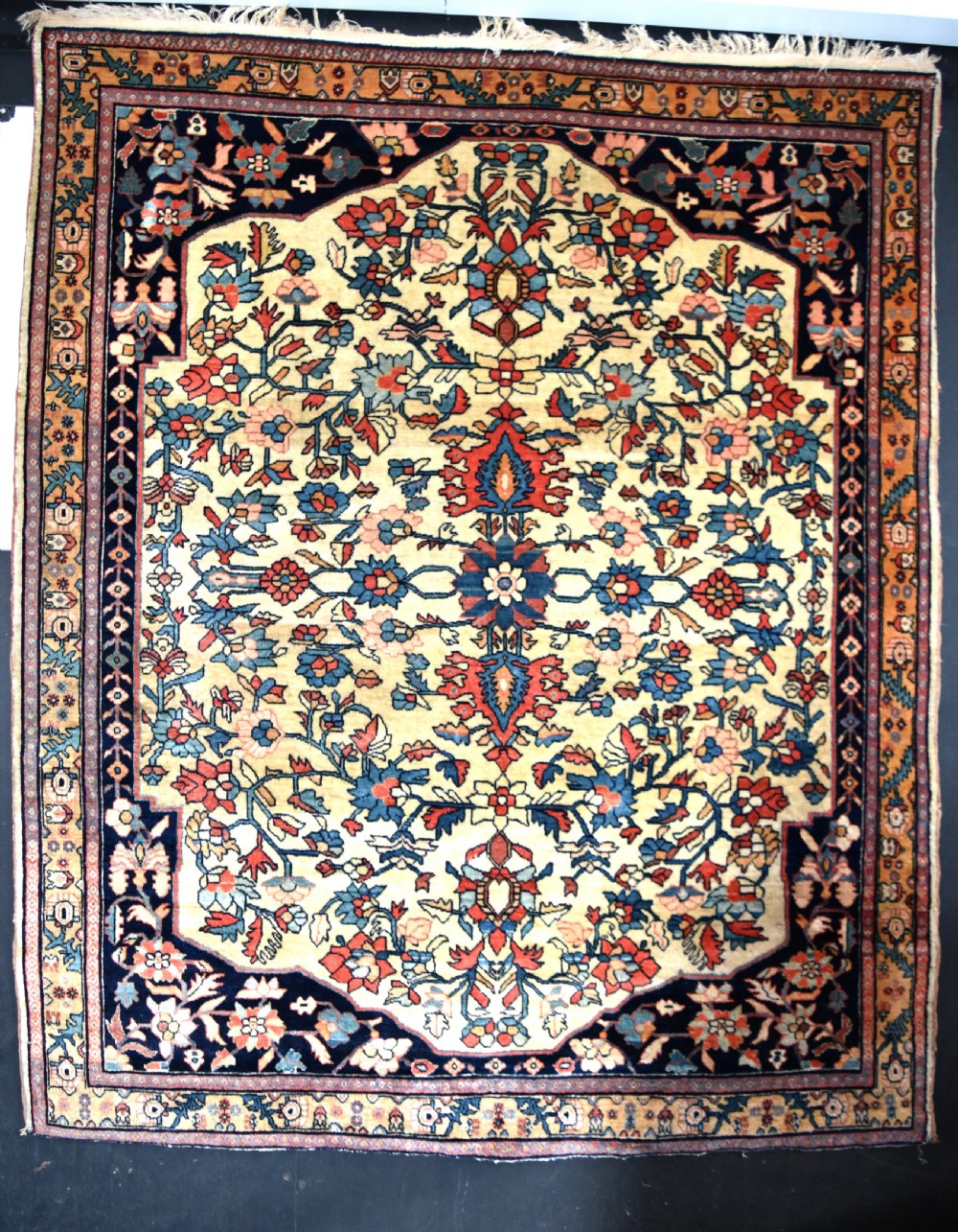 Very Fine antique Persian Sarouk Ferahan rug