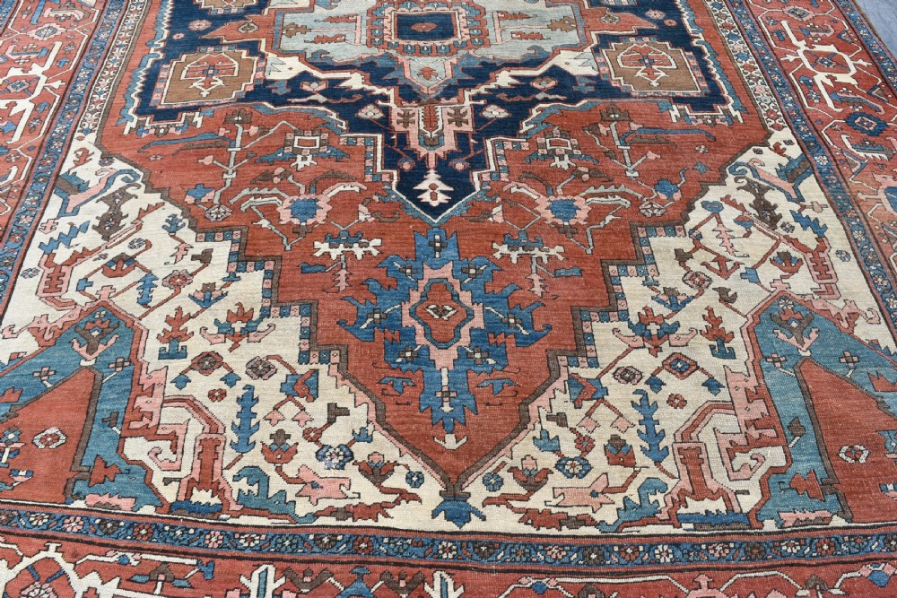 Antique Persian Serapi carpet 376x267 View II