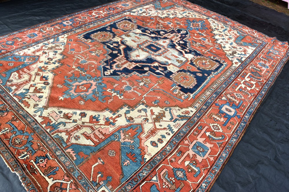 Antique Persian Serapi carpet 376x267 View VIII