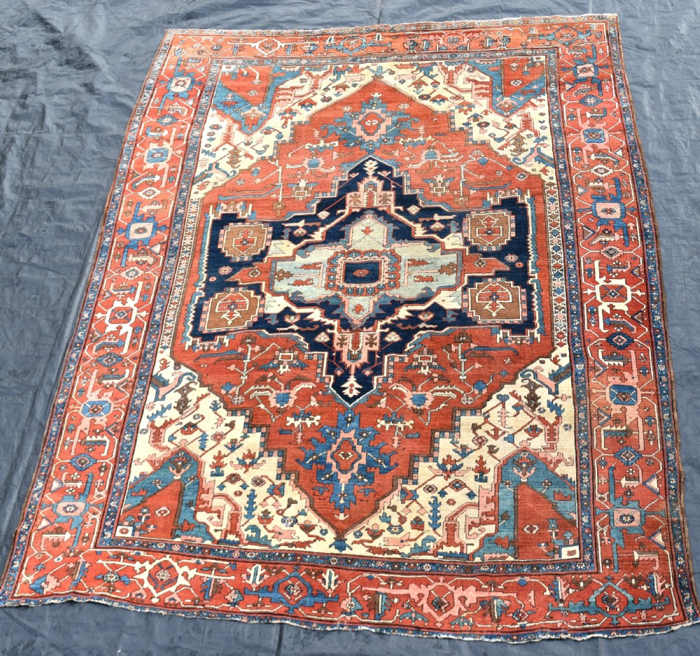 Antique Persian Serapi carpet 376x267 View XII