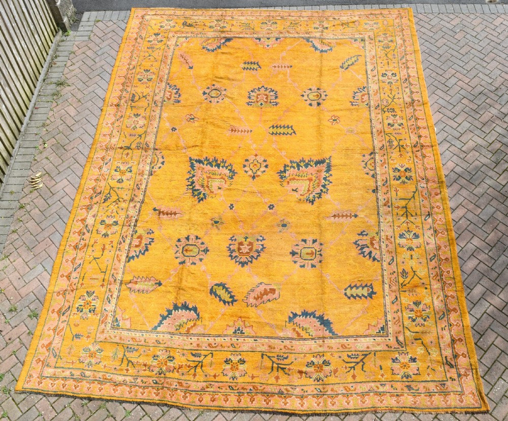 Antique oversized Ushak carpet 510x381cm