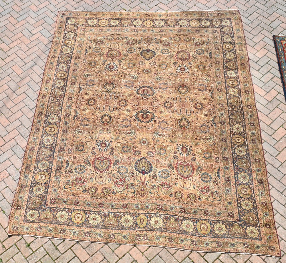 Fine antique Lavar Kirman carpet 347x269cm