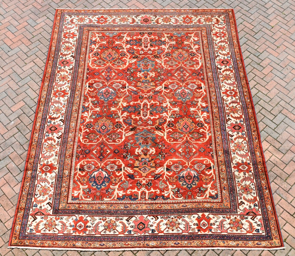 Antique Persian Mahal roomsize carpet. 377x286cm