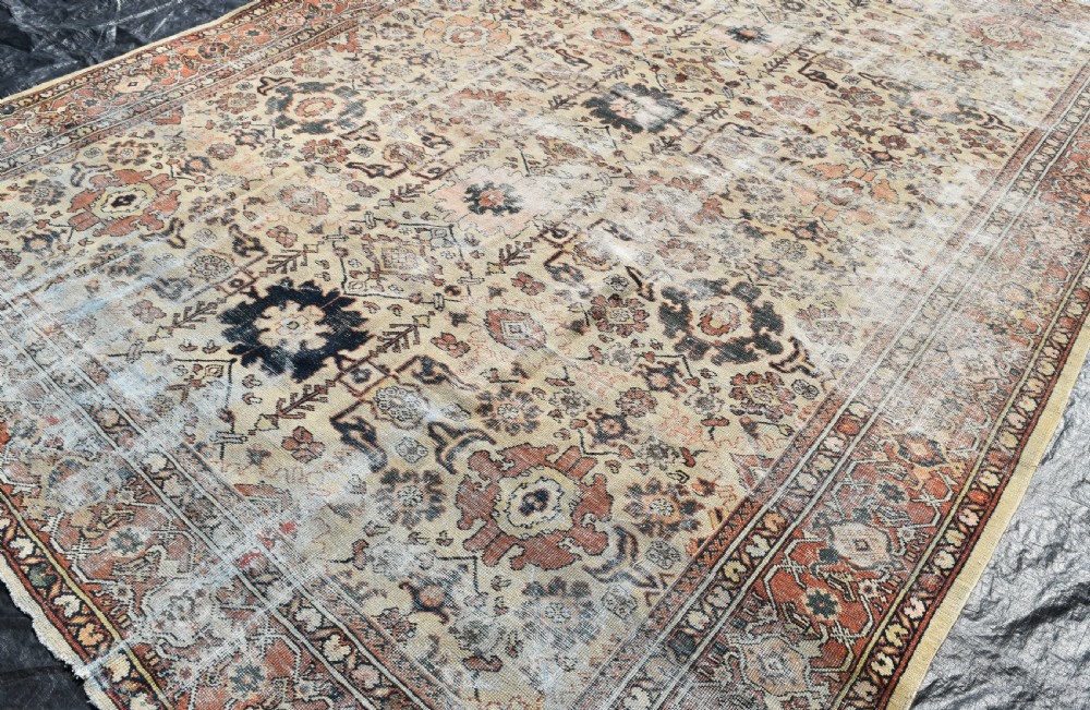 Persian mahal carpet 398x297cm View III