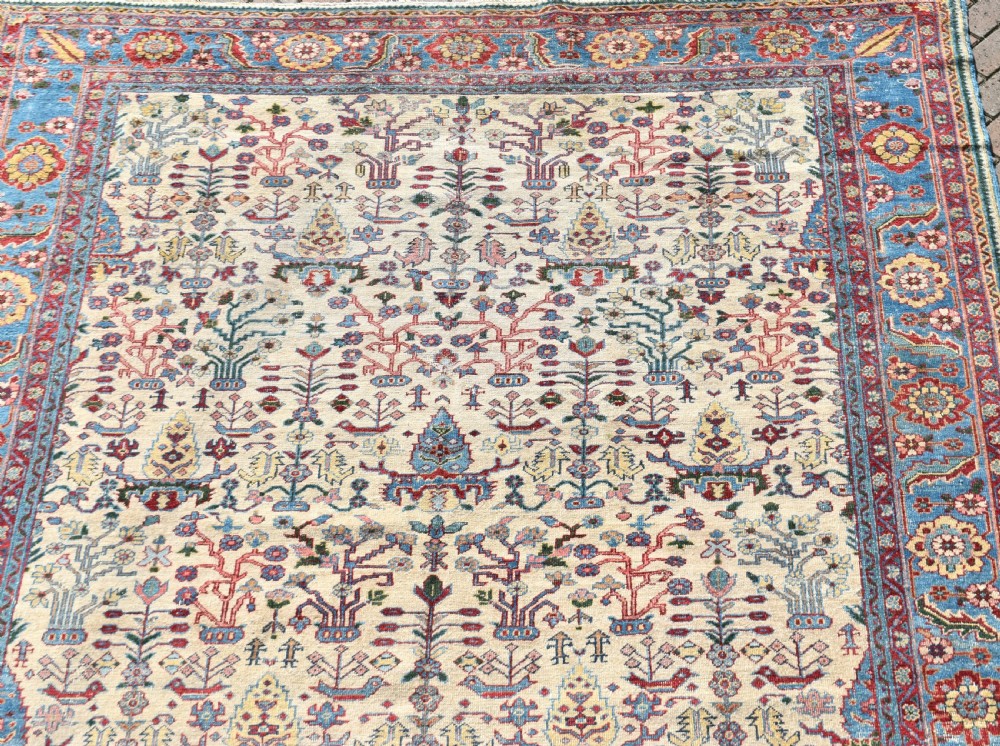 Antique Mahal carpet 346x260cm View III
