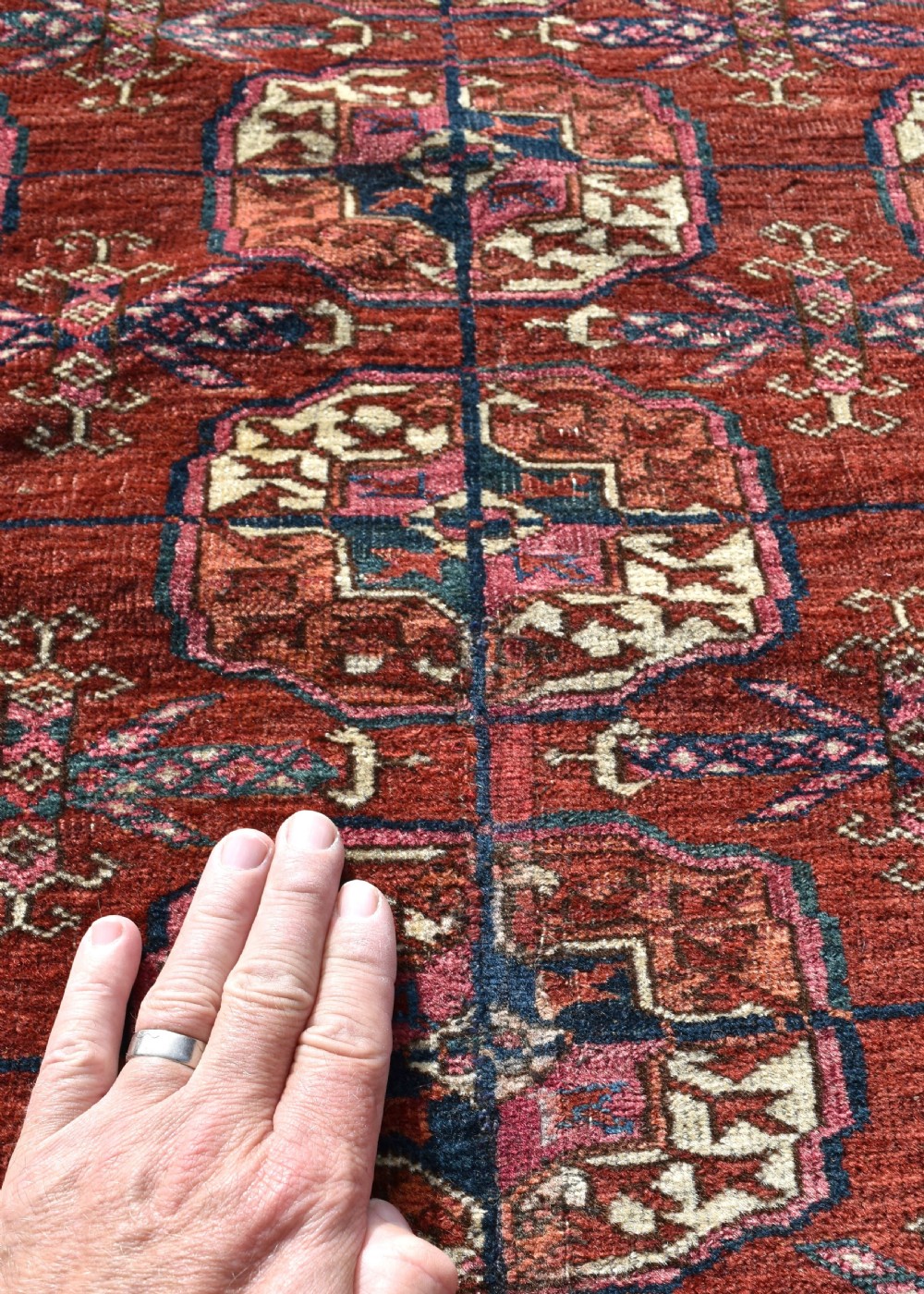 Fine antique Tekke Turkman rug 167x110cm View V