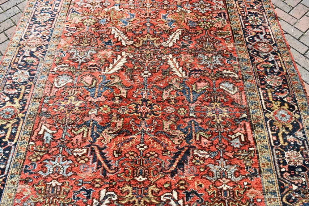 Old Heriz Carpet with all over design 294x194cm View III