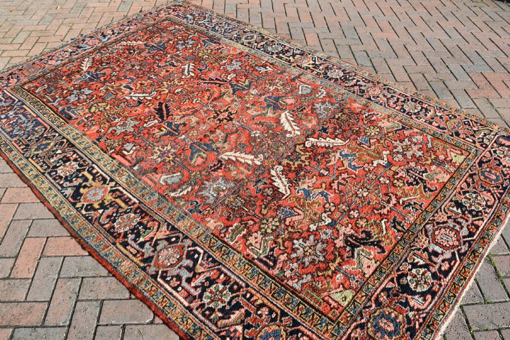 Old Heriz Carpet with all over design 294x194cm View V