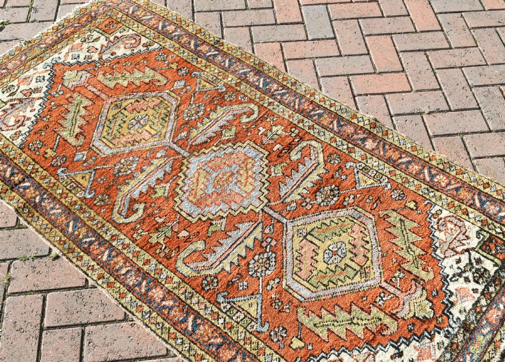 Antique Heriz rug 179x93cm View V