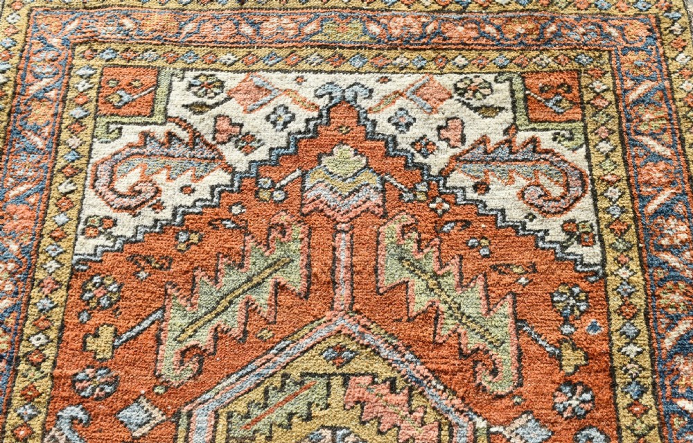 Antique Heriz rug 179x93cm View VI
