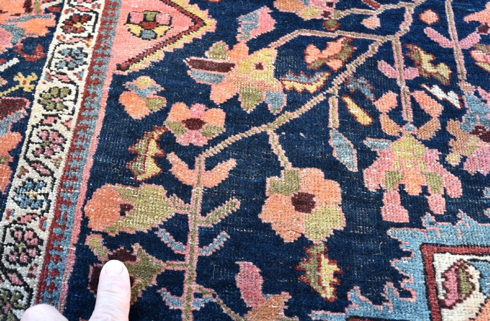 Antique Persian Sarouk rug 150x105cm View IV