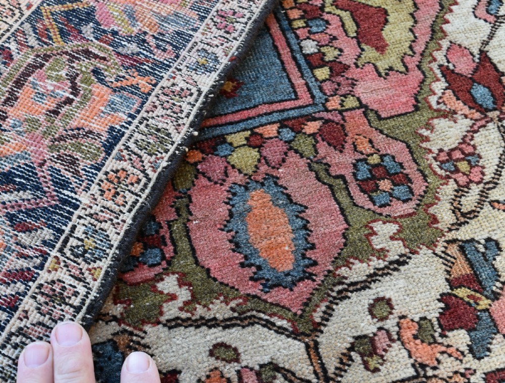 Antique Persian Sarouk rug 150x105cm View V