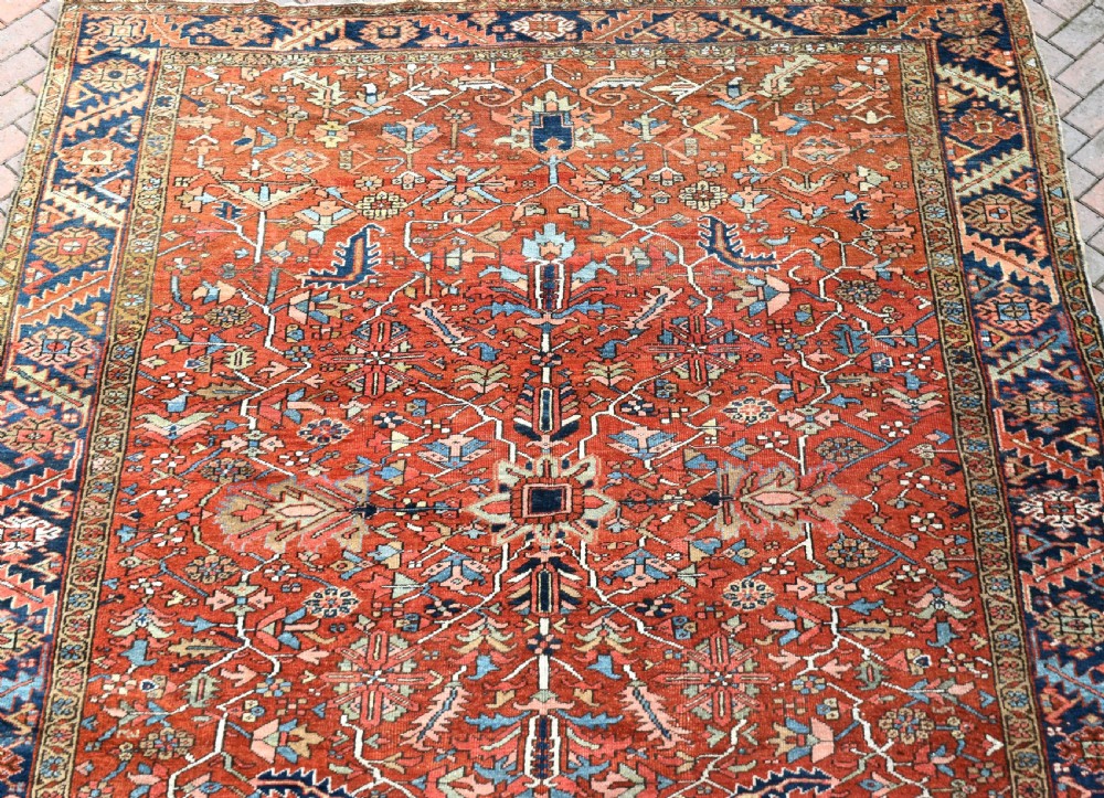 Antique Heriz carpet 328x267 cm View VI