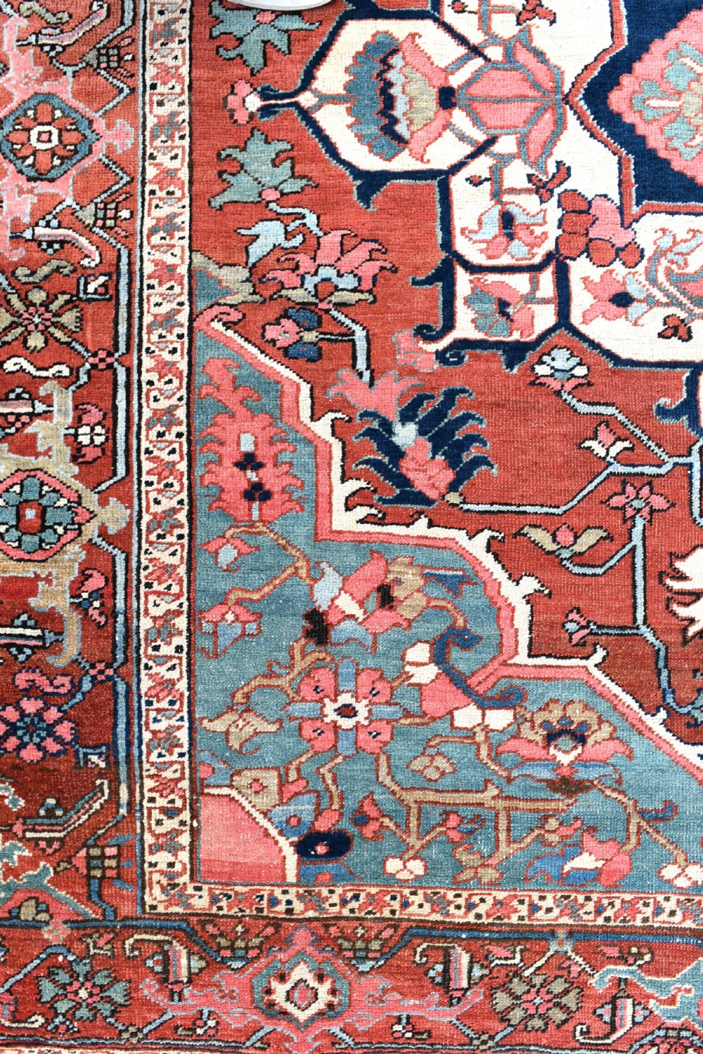 Fine antique small format Heriz rug 200x151cm View IV
