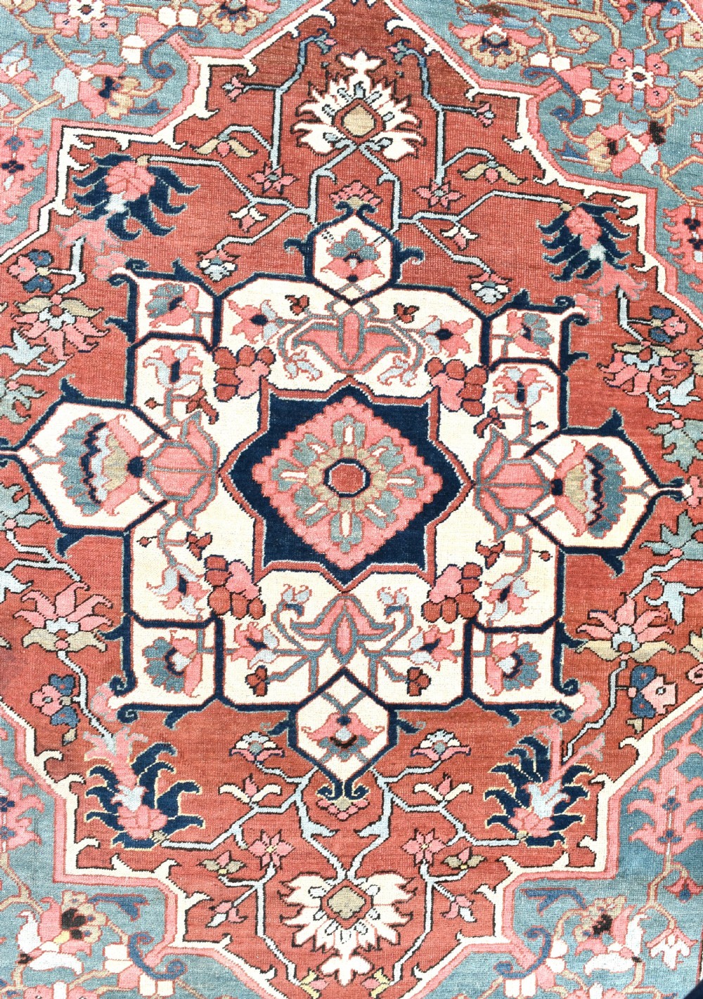 Fine antique small format Heriz rug 200x151cm View X