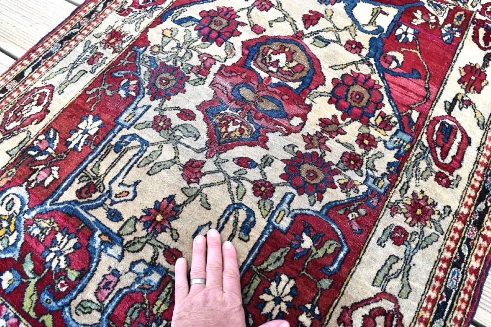 Isfahan rug (one of a pair) 115x80cm View IV