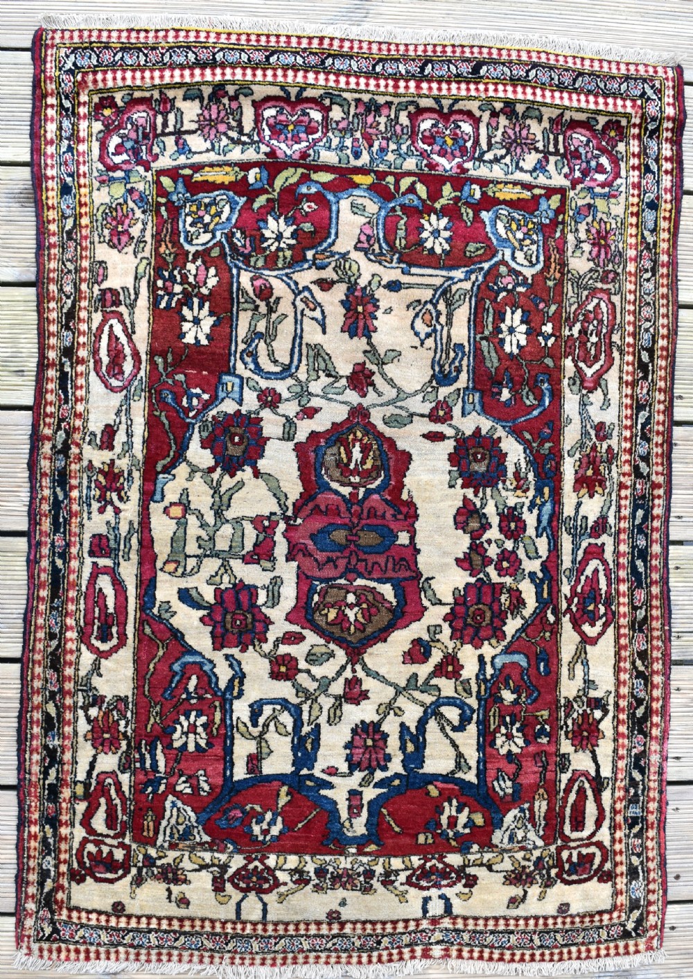 Isfahan rug (one of a pair) 115x80cm View VI