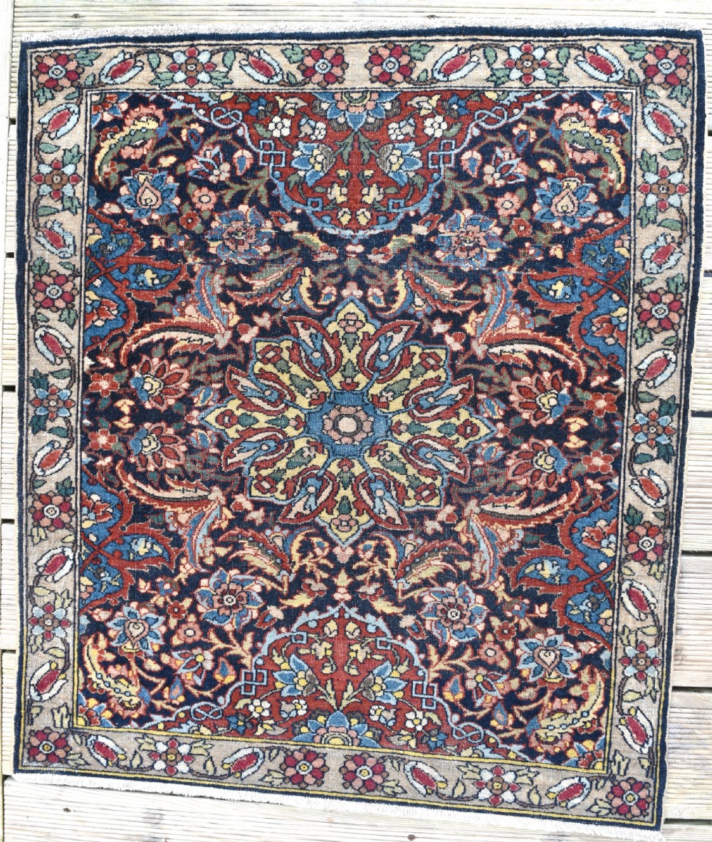 Antique Isfahan square rug 98x70cm