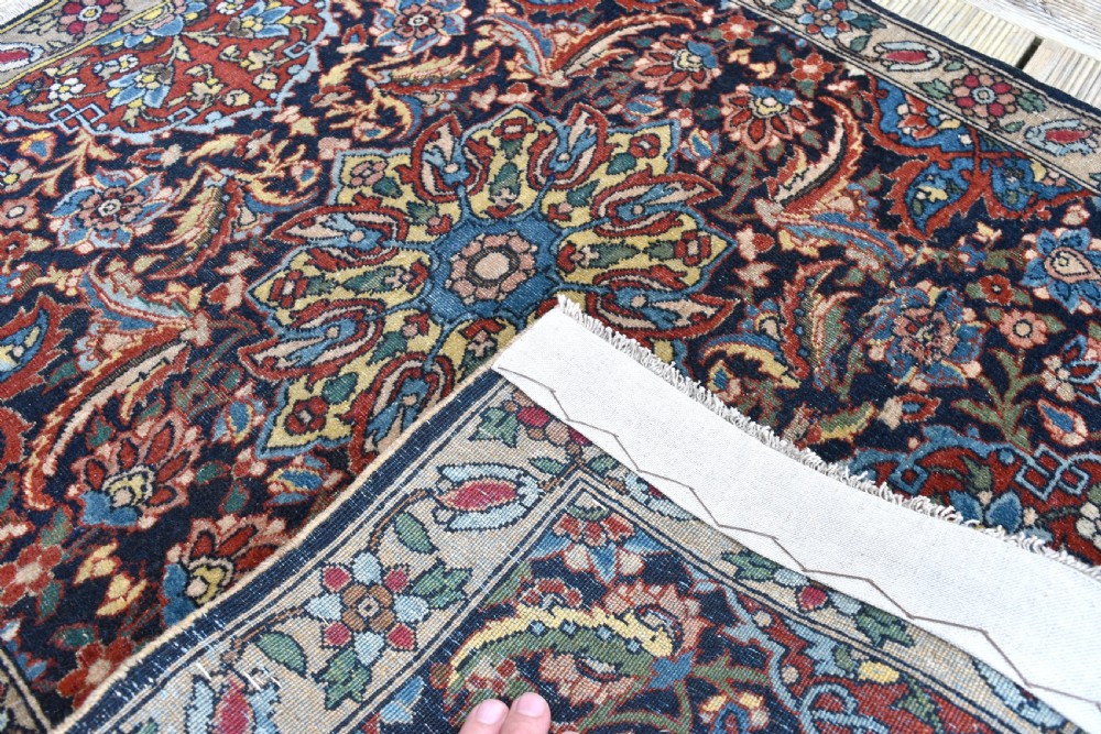 Antique Isfahan square rug 98x70cm View III