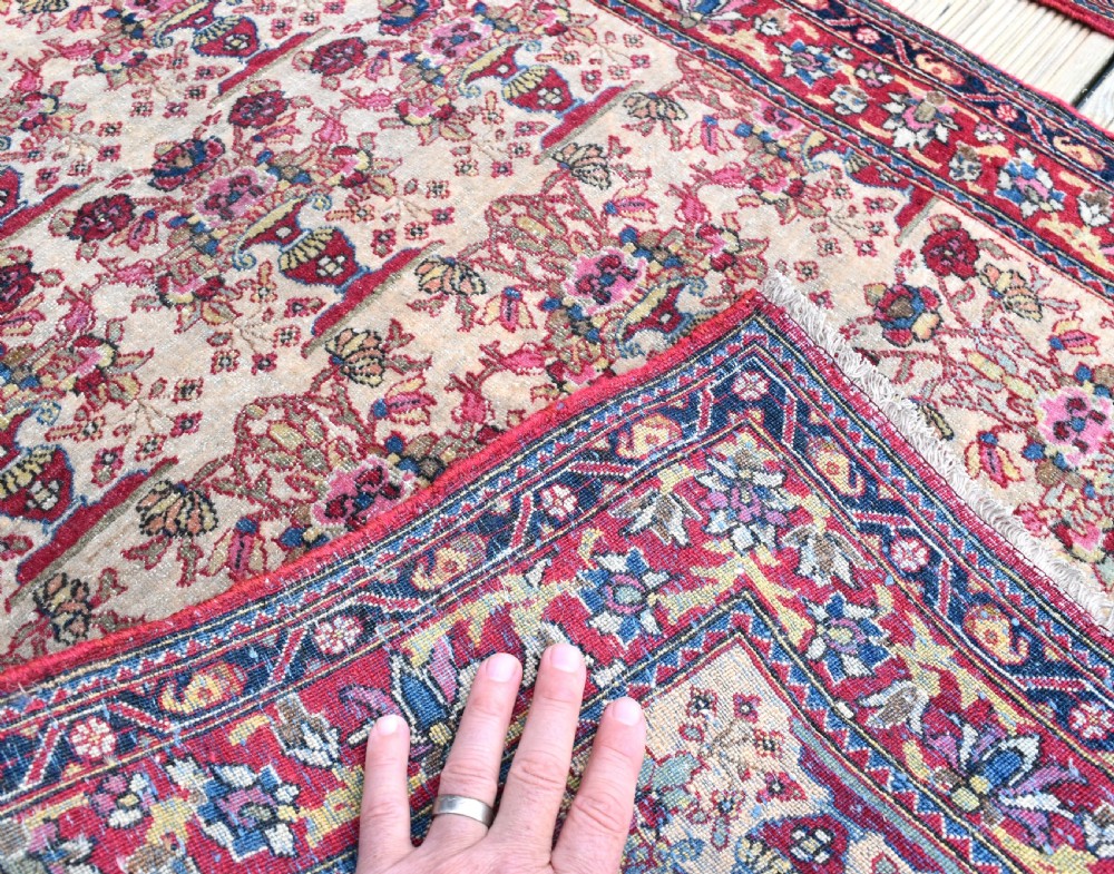 Isfahan rug (one of a pair) 85x76 cm View III