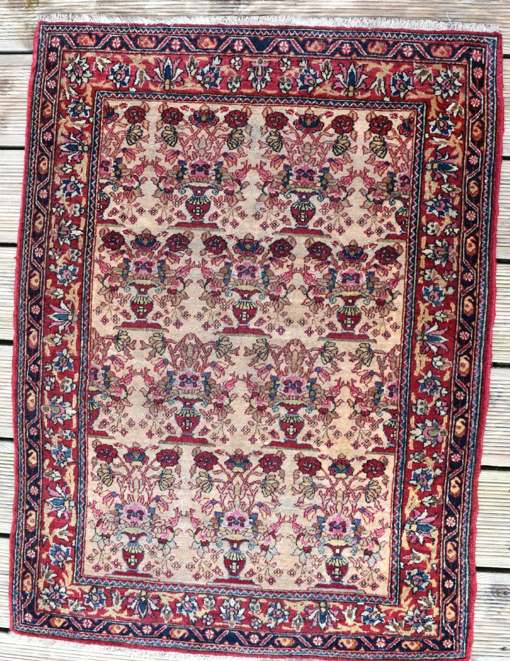 Isfahan rug (one of a pair) 85x76 cm View IV