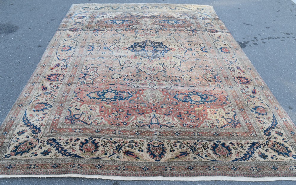 Antique Moteshem Kashan carpet 313x231 cm