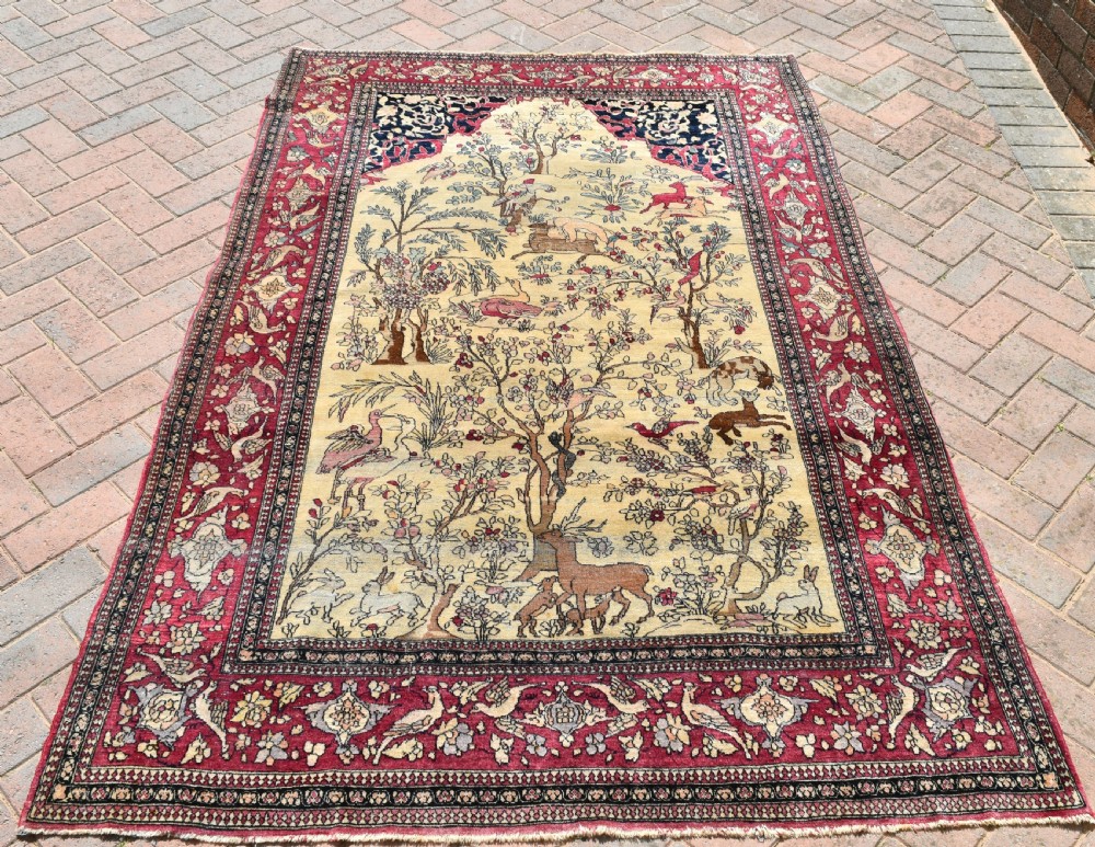 Antique Isfahan prayer rug 215x140cm View III
